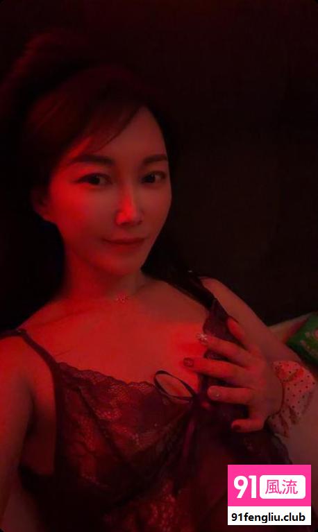 风情万种小少妇